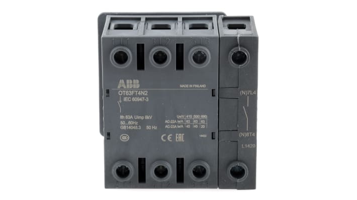 Interruttore di isolamento ABB OT63FT4N2, 4 poli, montaggio a pannello, 63A, 750V, dimensioni 72x70x69mm, grado di protezione IP20.