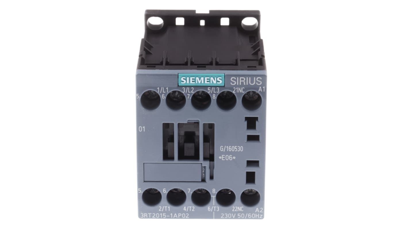 Contattore Siemens 3RT2015-1AP02, 3 poli, 7 A, 230 V c.a., dimensioni 57.5 x 45 x 73 mm, montaggio a vite.