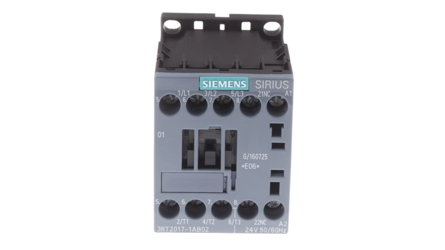 Contattore industriale Siemens 3RT2017-1AB02, 3 poli, 12 A, 5,5 kW, bobina 24 V c.a. per automazione industriale. Adatto a carichi pesanti.