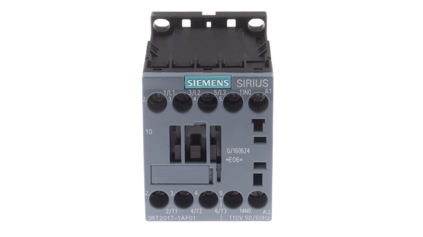 Contattore Siemens 3RT2017-1AF01, 3 poli, 12A, 5,5 kW, 110V c.a. per motori trifase. Resistente agli urti e a lunga durata.