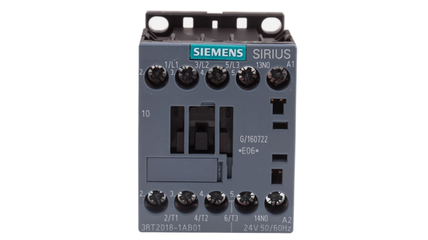 Contattore Siemens 3RT2018-1AB01, 3 poli, 16A, 7,5 kW, bobina 24V c.a. per applicazioni industriali. Montaggio rapido su guida DIN, IP20.