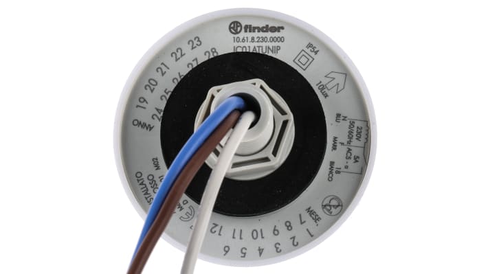 Finder 10.61.8.230.0000, pulsante temporizzatore unipolare 230 V, relè esterno 16 A, sensore luce integrato, cablaggio silicone 500 mm.