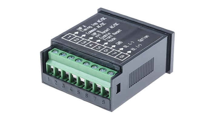 Baumer ISI34.013AA01, contatore LCD 8 cifre, montaggio a pannello, dimensioni 48mm x 24mm, grado di protezione IP65.