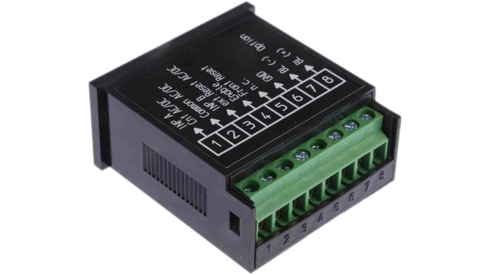 Contatore digitale Baumer ISI30.013AA01, LCD 8 cifre, montaggio a pannello, alimentazione 10-260 V, conteggio bidirezionale.