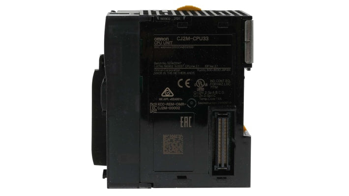 Controllore logico programmabile Omron CJ2M-CPU33, dimensioni 84,5 x 62 x 90 mm, supporto USB ed Ethernet.