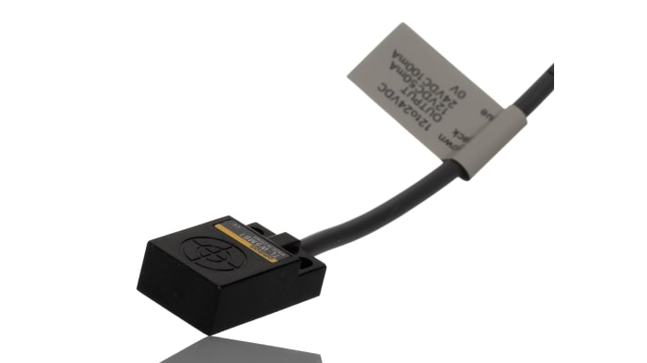 Sensore di prossimità PNP Omron TL-W5MB1 2M, rilevamento a 5 mm, alimentazione 10-30 V c.c., grado di protezione IP67.