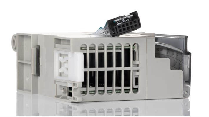 Modulo I/O digitale Allen Bradley 1762-IQ8OW6 per MicroLogix 1100, 8 ingressi e 6 uscite, dimensioni 90x40x87 mm. Espandibile fino a 6 moduli.