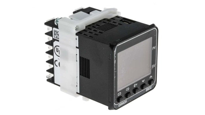 Omron E5CC-RX3A5M-000, regolatore PID digitale 48x48 mm, tensione 100-240 V, display LCD 4 cifre, montaggio a pannello.