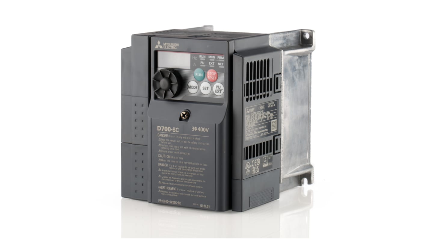 Inverter trifase Mitsubishi Electric FR-D740-022SC-EC, potenza 0,75 kW, dimensioni 128x129,5x108 mm, interfaccia ModBus, grado di protezione IP20.