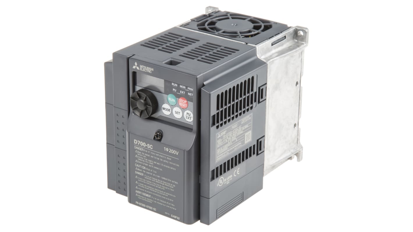 Inverter Mitsubishi Electric FR-D720S-070SC-EC, monofase 1,5 kW, 230 V, controllo vettoriale, dimensioni 128x108x155 mm.