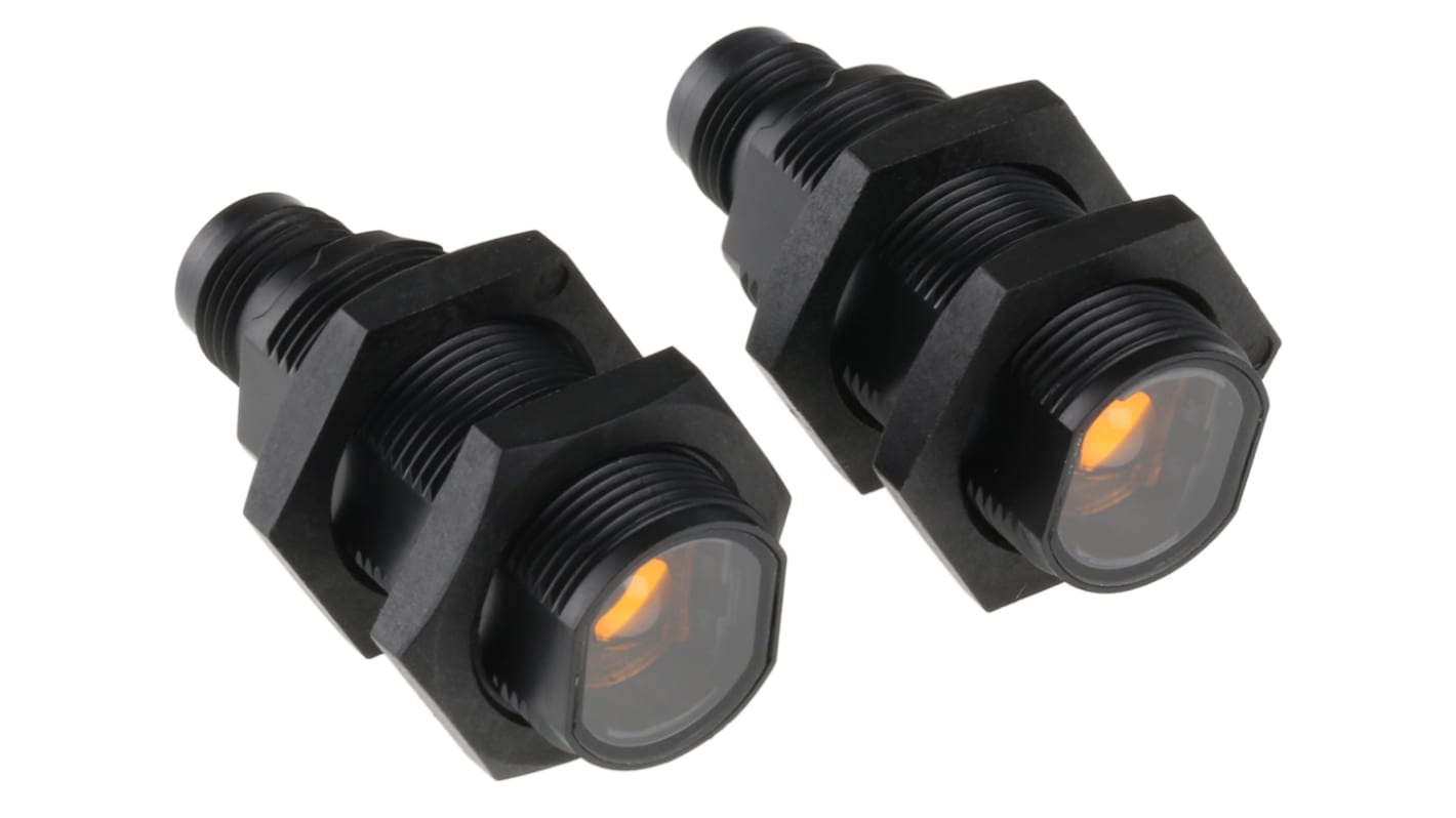 Omron E3FATP21, sensore fotoelettrico cilindrico a fascio diretto, rilevamento fino a 20 m, uscita PNP, grado di protezione IP67/IP69K.