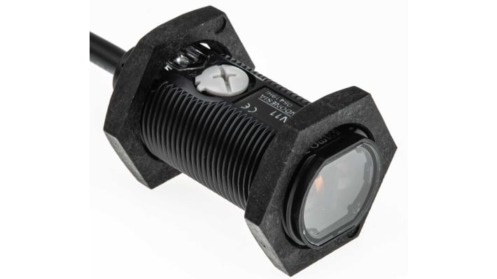 Omron E3FA-RN11 2M, sensore fotoelettrico cilindrico a retroriflessione, rilevamento 100 mm a 4 m, uscita NPN, IP67/IP69K.
