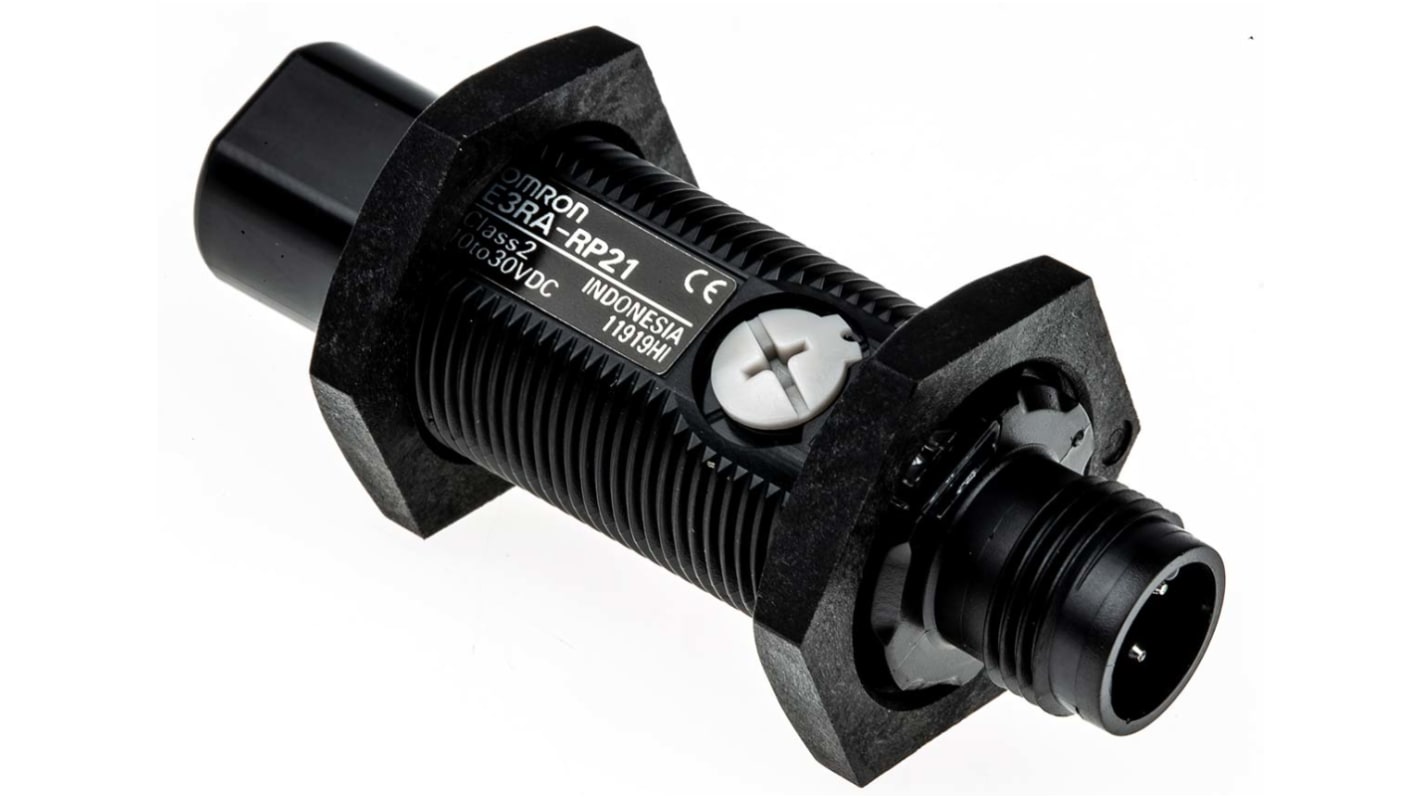 Sensore fotoelettrico cilindrico a retroriflessione Omron E3RA-RP21, rilevamento 100 mm a 3 m, IP67/IP69K, connettore M12.