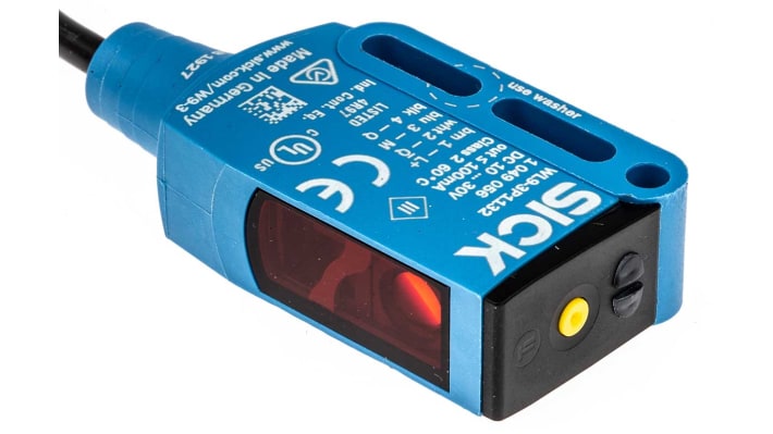 Sensore fotoelettrico rettangolare Sick WL9-3P1132, retro-riflettente, rilevamento fino a 5 m, montaggio a pannello, IP66/IP67/IP69K.