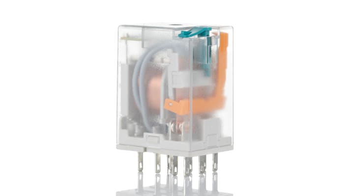 Relè di potenza ABB CR-M024DC3, SPDT, 24V cc, 10A, montaggio a innesto, dimensioni 21.2 x 27.5 x 35.6 mm.