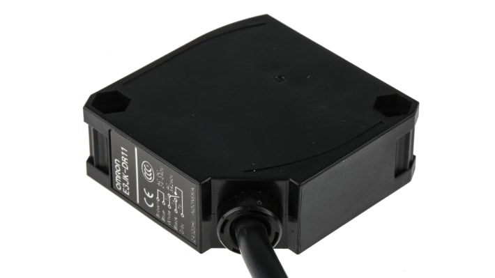 Omron E3JK-DR11 2M, sensore fotoelettrico rettangolare a diffusione con rilevamento fino a 2,5 m e uscita a relè.