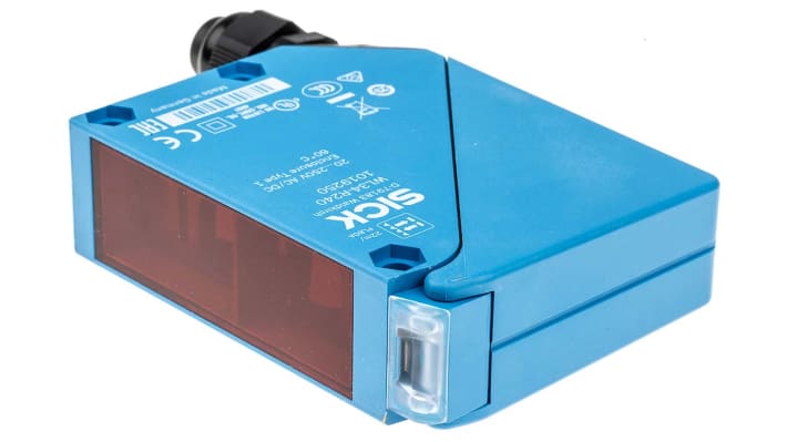 Sensore fotoelettrico rettangolare Sick WL34-R240, rilevamento 30 mm a 22 m, montaggio a pannello, dimensioni 27x92x70 mm.