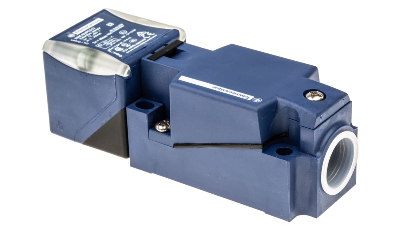 Sensore di prossimità induttivo Telemecanique XS8C4A4PCG13 PNP 40 mm 12-48 V cc per applicazioni industriali. Alta precisione e resistenza (IP69K).