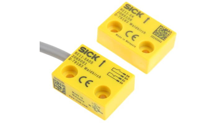 Interruttore di sicurezza senza contatto Sick RE11-SA05, grado di protezione IP67, attuatore magnetico, dimensioni 26.2mm x 36mm x 13mm.