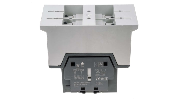 Contattore ABB 1SFL427002R1311, 3 poli, 160 A, montaggio su guida DIN, dimensioni 150x90x126 mm, 3 contatti normalmente aperti.