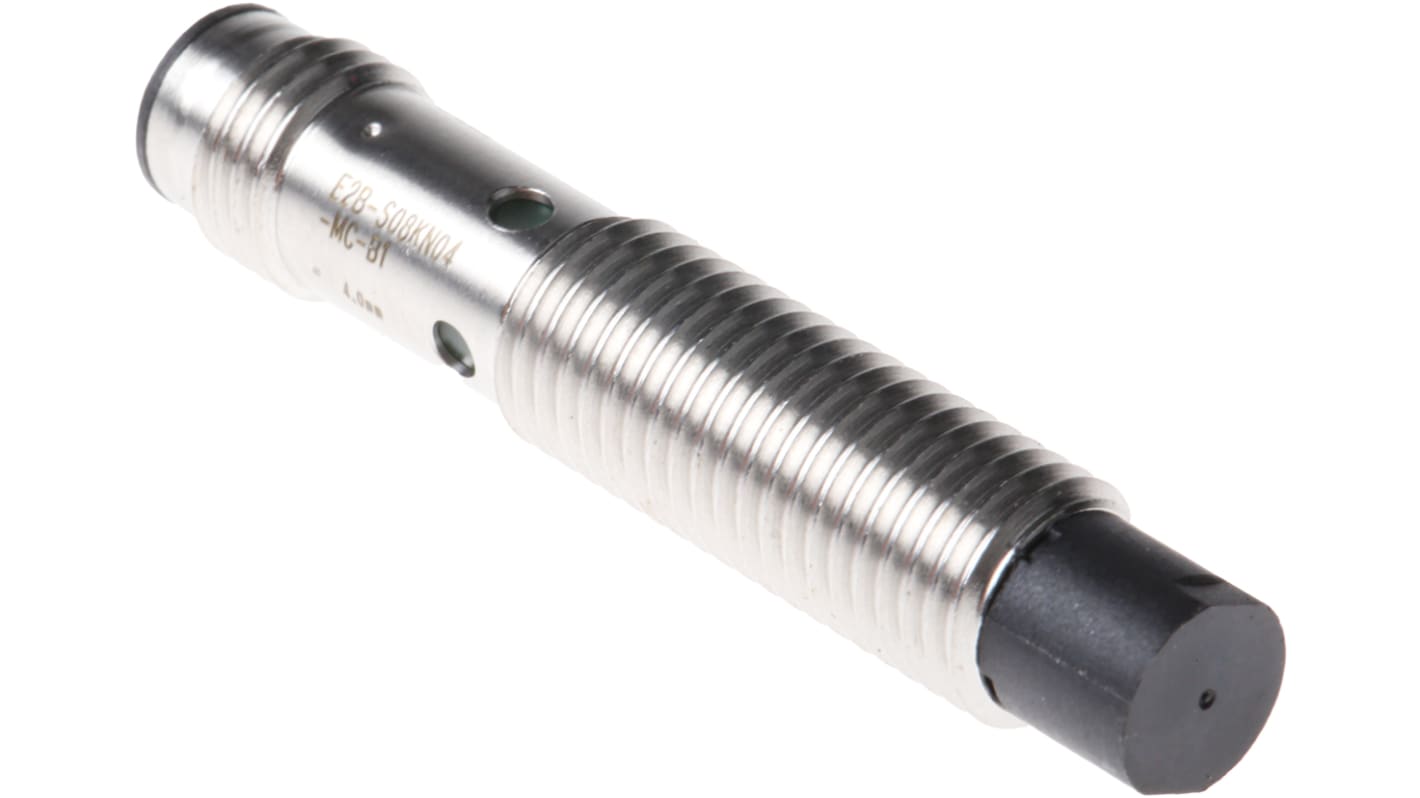 Sensore di prossimità cilindrico PNP Omron E2B-S08KN04-MC-B1, M8, rilevamento 4 mm, IP67, acciaio inox, 27 mm di lunghezza.