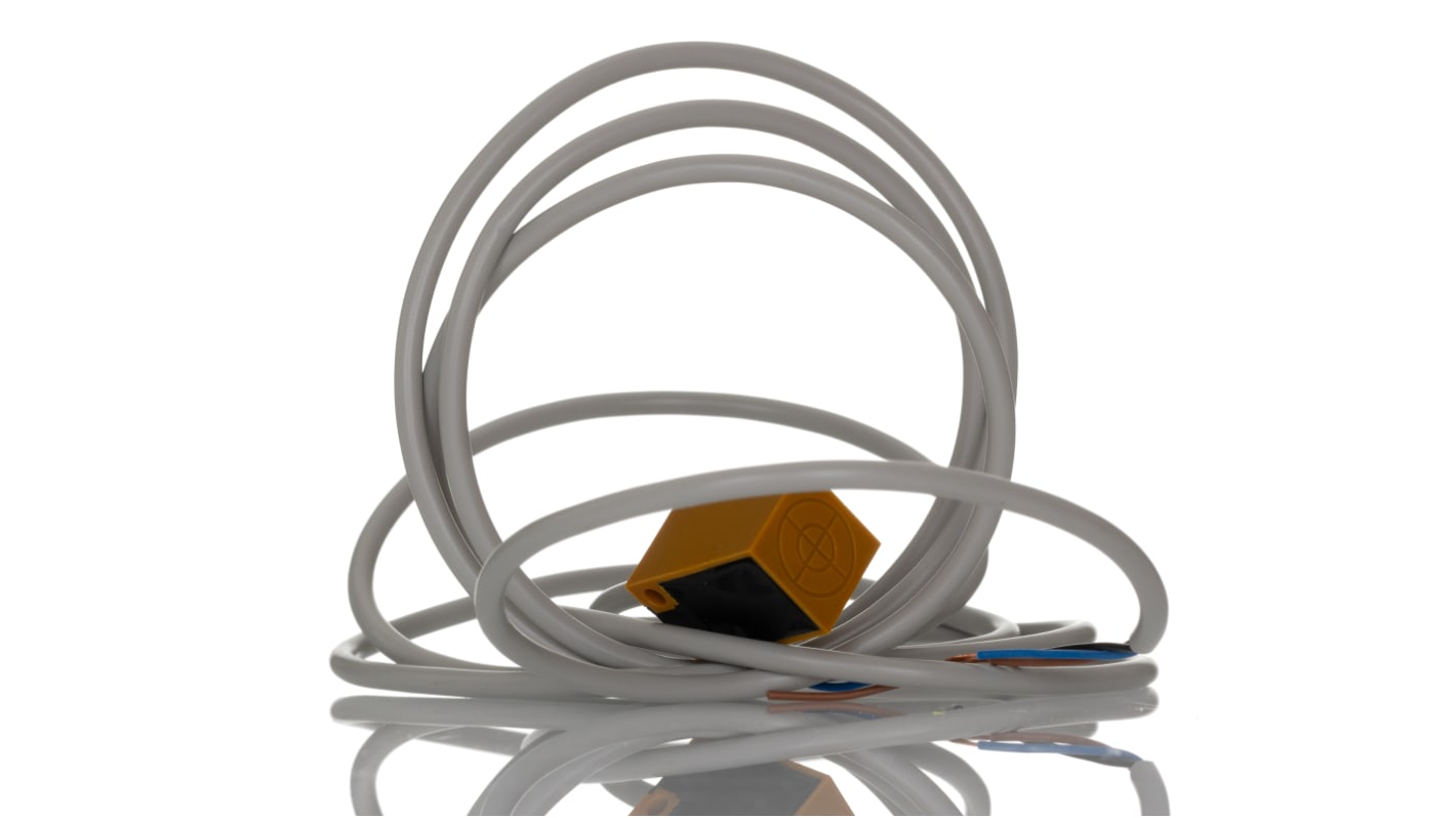 Omron TL-Q5MC1 2M, sensore induttivo NPN, rilevamento 5 mm, montaggio non a filo, dimensioni 32x17x17 mm, IP67.