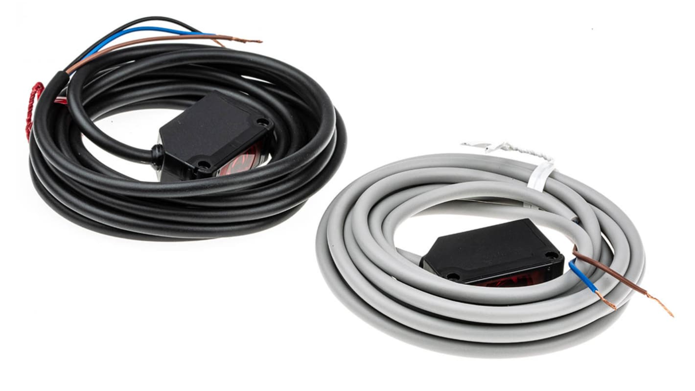 Sensore fotoelettrico rettangolare Panasonic CX-411, rilevamento fino a 10 m, uscita NPN, grado di protezione IP67.