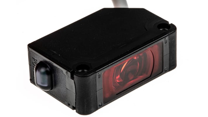 Sensore fotoelettrico rettangolare Panasonic CX-411, rilevamento fino a 10 m, uscita NPN, grado di protezione IP67.