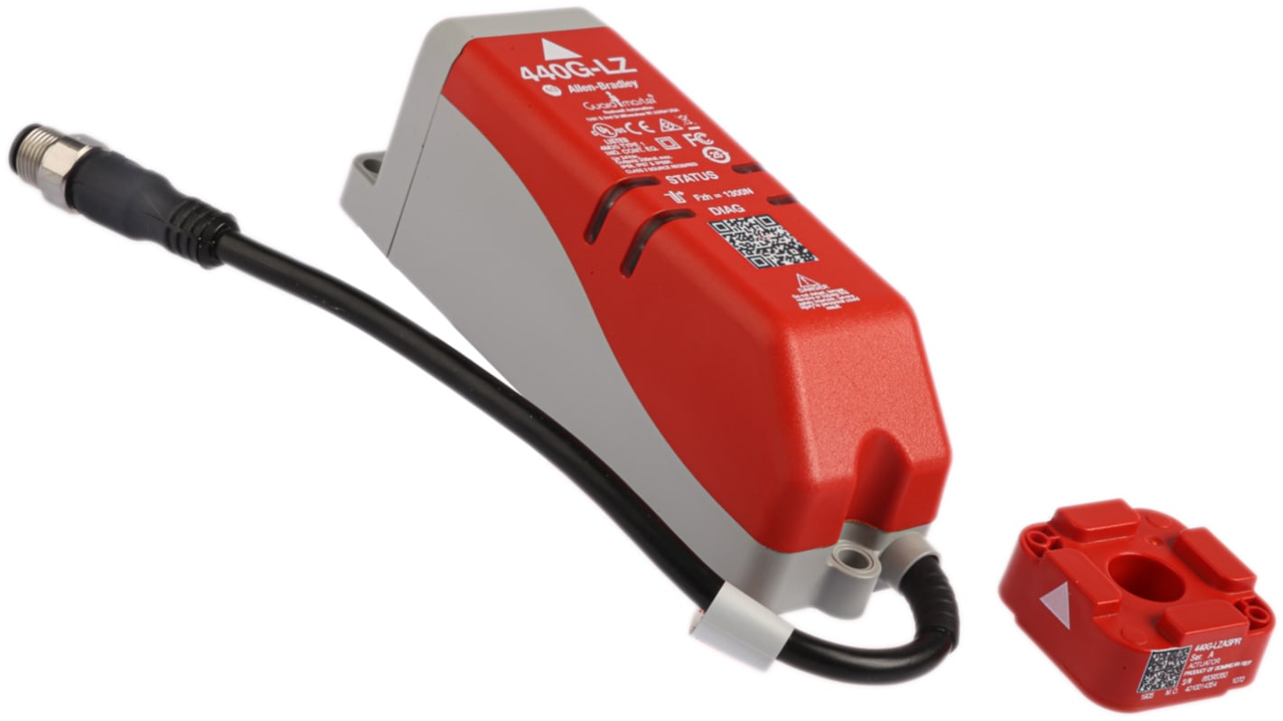 Interruttore di interblocco a solenoide Allen Bradley Guardmaster 440G-LZS21SPRH, 24V cc, IP66/IP67/IP69K, con 2 contatti di sicurezza PNP e attuatore RFID. Dimensioni 140x50x45 mm.
