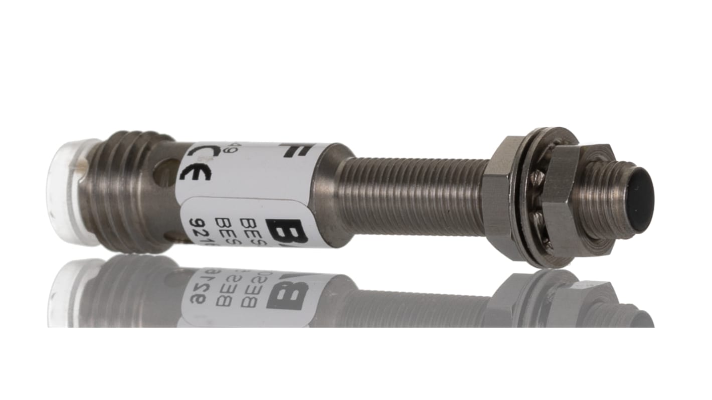 Sensore di prossimità cilindrico BALLUFF BES 516-3005-G-E5-C-S49, PNP, M5, rilevamento 1,5 mm, IP67, acciaio inox, montaggio a filo.