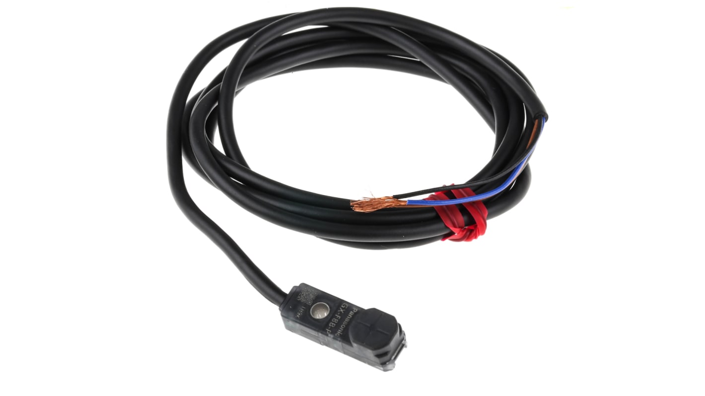 Sensore di prossimità Panasonic GX-F8B-P, PNP, 2,5 mm, IP68, montaggio non a filo, dimensioni 24x8x7,4 mm.