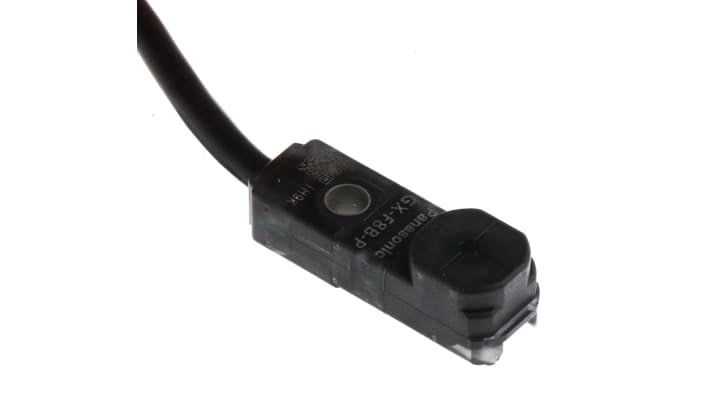 Sensore di prossimità Panasonic GX-F8B-P, PNP, 2,5 mm, IP68, montaggio non a filo, dimensioni 24x8x7,4 mm.