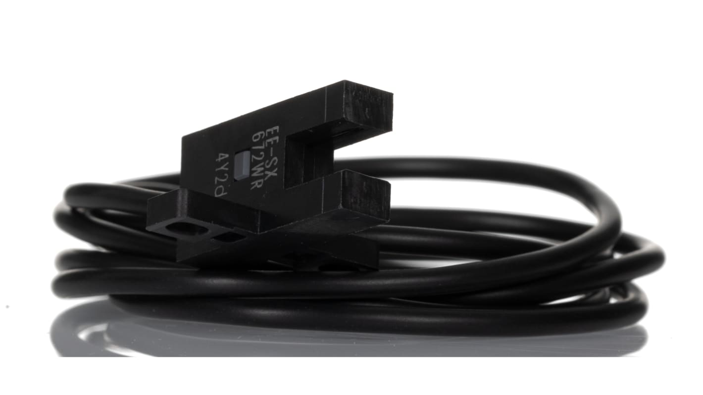 Sensore fotoelettrico a forcella Omron EE-SX672-WR 1M, rilevamento 5 mm, uscita NPN, grado di protezione IP50.