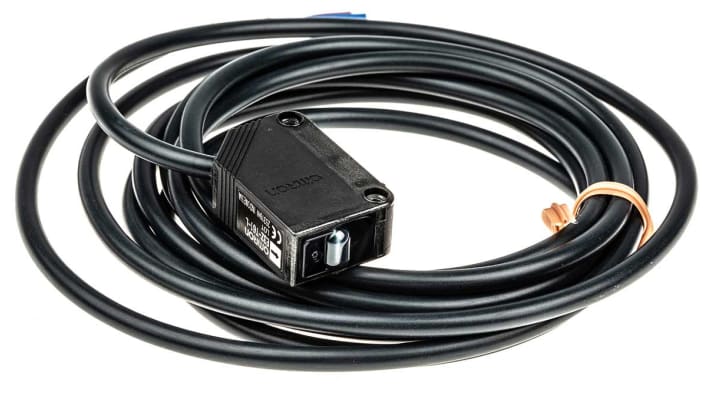 Sensore fotoelettrico rettangolare NPN Omron E3Z-T61 2M, rilevamento a 15 mm, contenitore PBT IP67, temperatura operativa -25°C a +55°C.