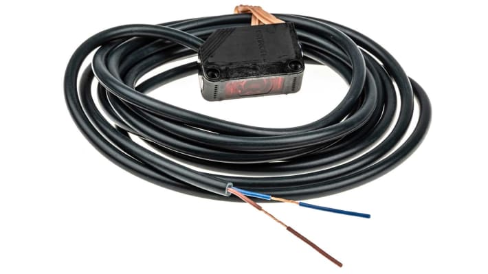 Omron E3Z-T81A 2M, sensore fotoelettrico rettangolare a fascio diretto, rilevamento fino a 10 m, uscita PNP, IP67.