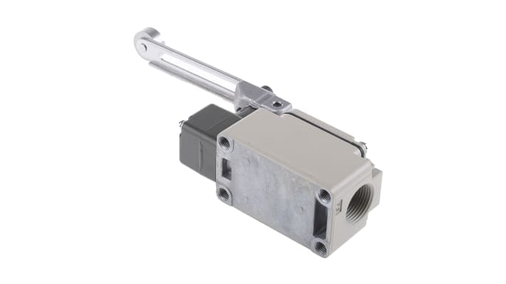 Interruttore di fine corsa Omron WL-CA12-GN con leva regolabile, grado di protezione IP67, dimensioni 94,1 x 67 x 40 mm.