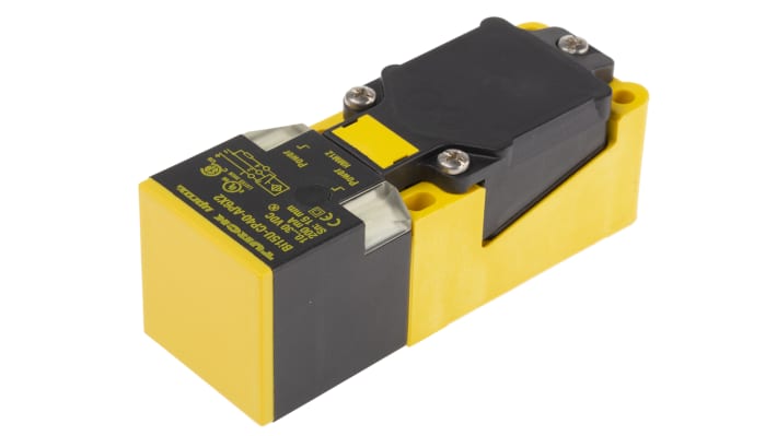 Sensore di prossimità PNP Turck BI15U-CP40-AP6X2, induttivo, 15 mm, IP68, montaggio a filo, -30/+85 °C.