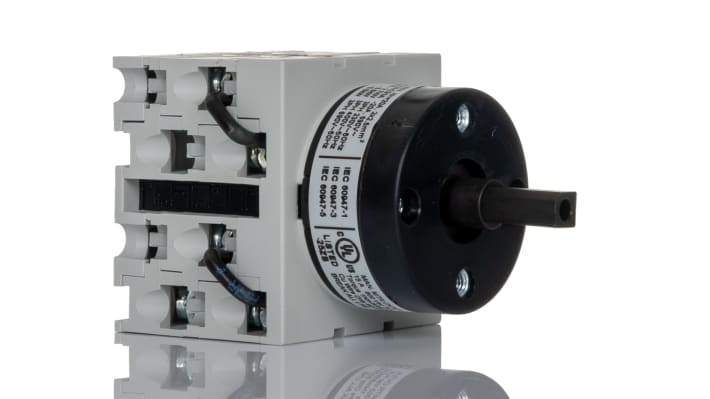 Interruttore a camma Lovato GX2011U, 3 posizioni 3PDT, montaggio frontale, corrente massima 20A, dimensioni 48 x 48 x 87,5 mm.