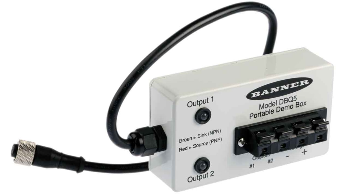 Tester sensore Banner DBQ5, compatibile con sensori induttivi e fotoelettrici, dimensioni 47 x 114 x 62 mm. Alimentato a batteria.