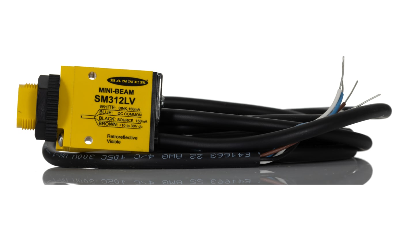 Banner SM312LV, sensore fotoelettrico rettangolare a retroriflessione, rilevamento fino a 5 m, IP67, montaggio frontale o a vite.
