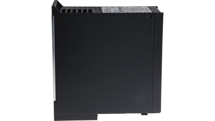 Inverter Danfoss 132F0022 VLT FC51, 2,2 kW, trifase, montaggio a pannello, dimensioni 176x75x168 mm, grado di protezione IP20.