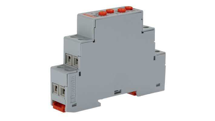 Relè temporizzato Lovato TMM2, 3 poli, montaggio su guida DIN, intervallo 0,1s-10gg, 12-240V, corrente max 8A. Dimensioni 104,7x64,9x17,5 mm.