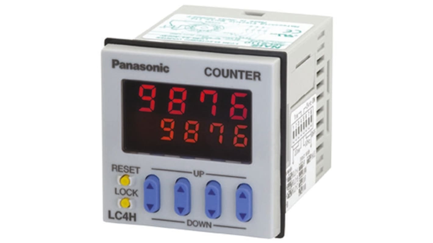 Timer relay a pannello Panasonic LC4HSVR424SJ, formato DIN 48x48, con display LCD e grado di protezione IP66.