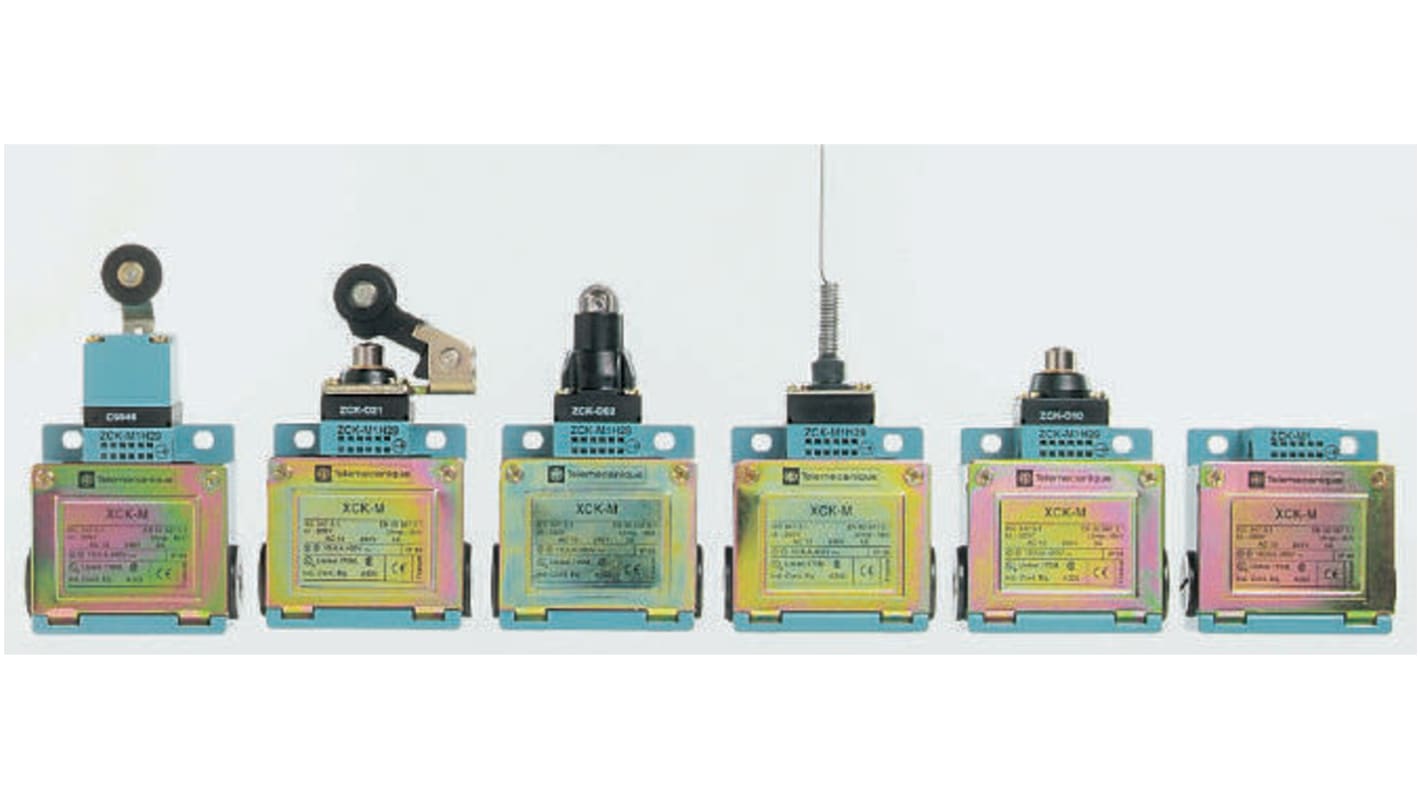 Telemecanique Sensors ZCKD239, interruttore di fine corsa OsiSense XC con testa attuatore e connettore femmina, per applicazioni industriali.