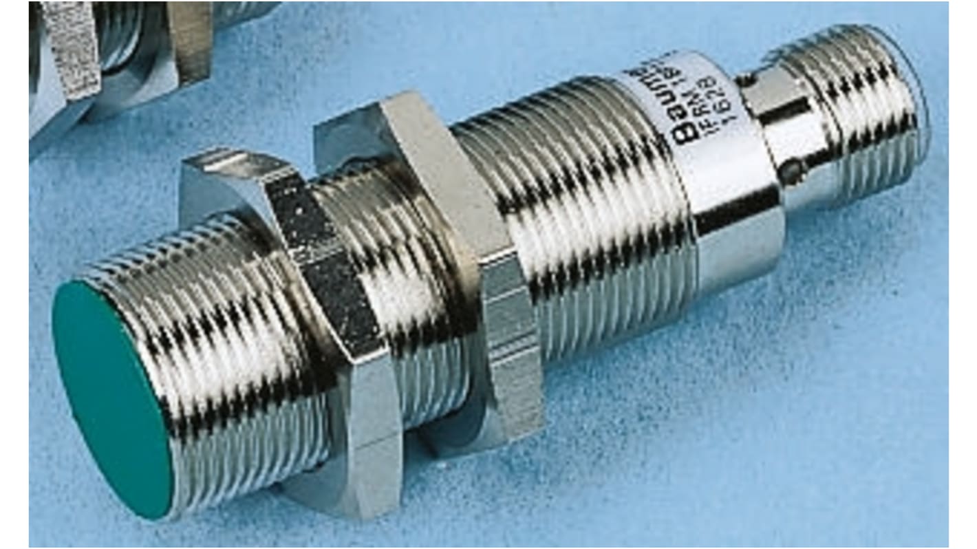 Baumer IFRM 18P17A3/S14L, sensore induttivo cilindrico PNP M18, rilevamento 8 mm, IP67, montaggio a filo, acciaio inox.