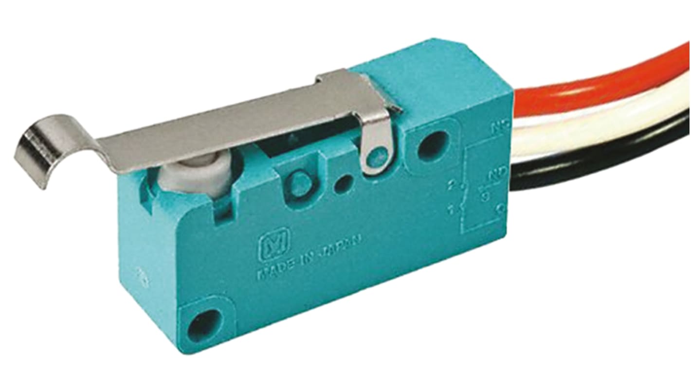 Microinterruttore SPST pre-cablato Panasonic ABV162450, protezione IP67, corrente 5 A, temperatura operativa -40/+85 °C.