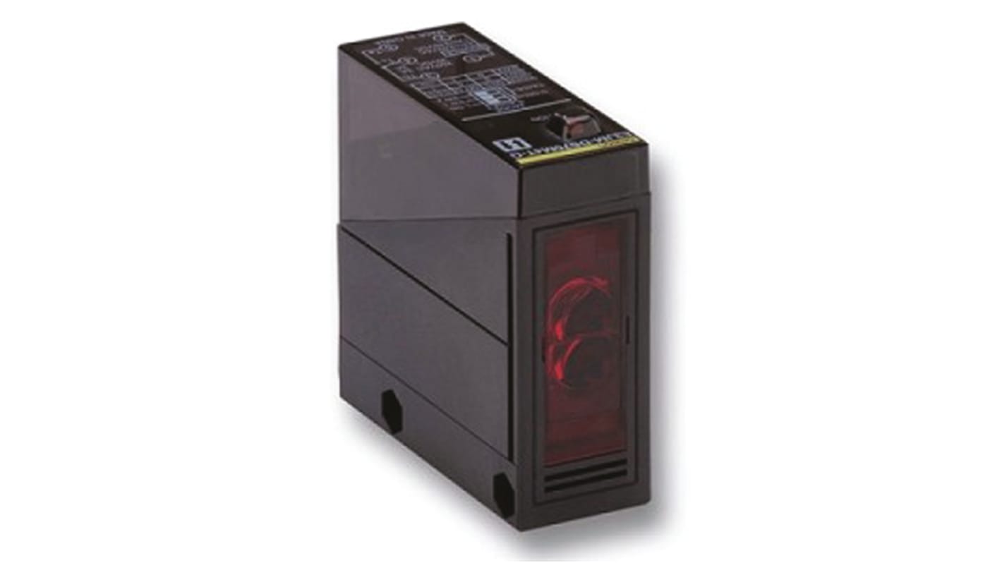 Omron E3JM-DS70M4T-US, sensore fotoelettrico rettangolare a diffusione, rilevamento 700 mm, uscita relè, IP66.