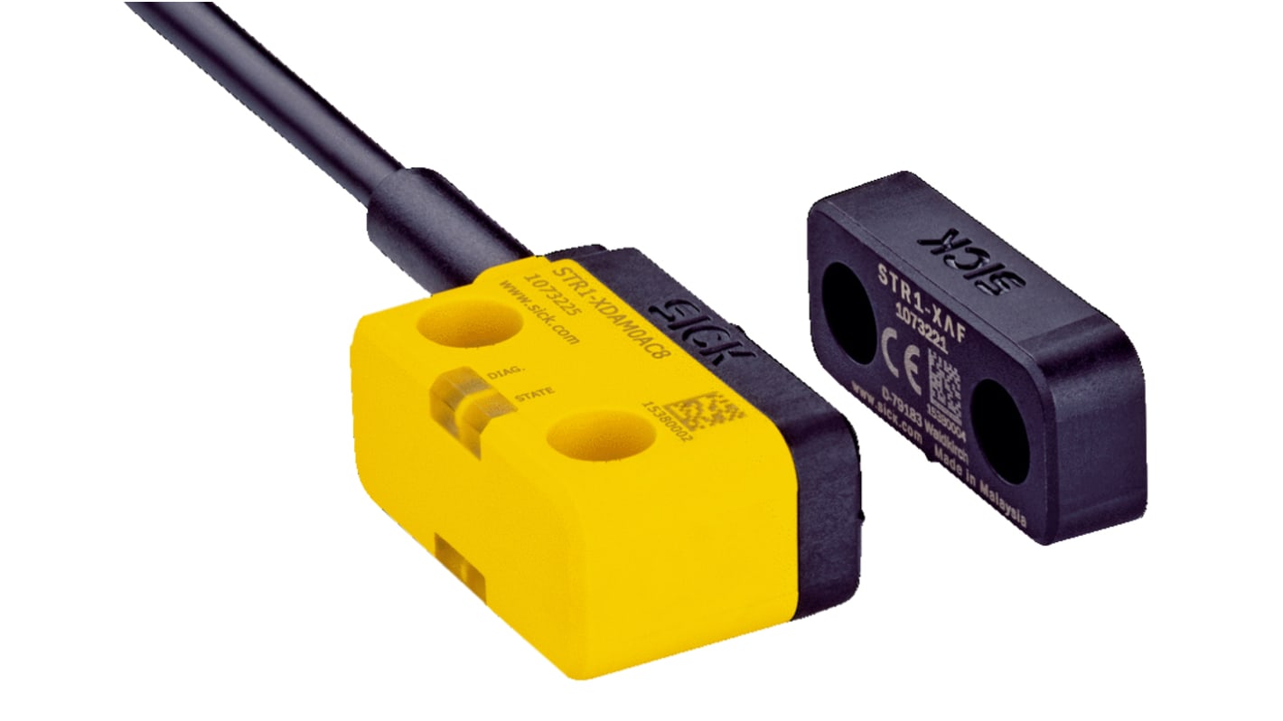 Interruttore di sicurezza senza contatto Sick STR1, 24V cc, grado di protezione IP67, attivazione da tre lati, dimensioni 26.2 x 18 x 40 mm.