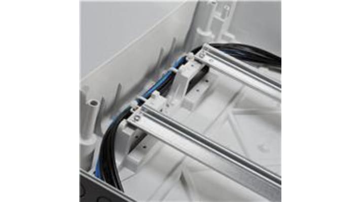 Unità per utenze civili ABB 151222, 18 vie, custodia in plastica IP65, dimensioni 430 x 155 x 250 mm.