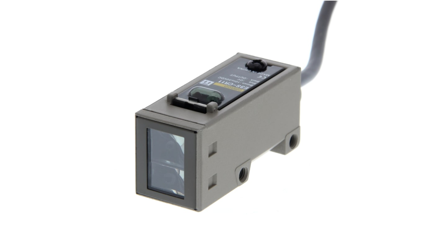 Sensore fotoelettrico rettangolare Omron E3S-CR11 5M, rilevamento fino a 3 m, uscita NPN/PNP, cavo di 5 m, IP67.